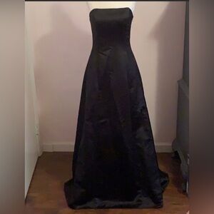 Dresses.com y2k Formal Black Strapless Layered Gown Size 14